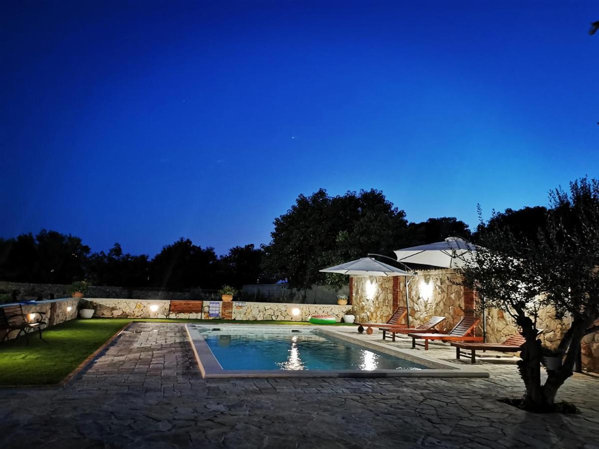 Holiday Home Iva With Pool Sukošan Exteriér fotografie