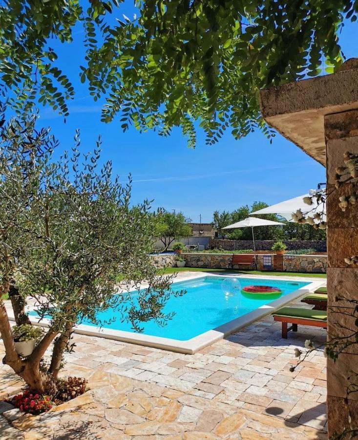 Holiday Home Iva With Pool Sukošan Exteriér fotografie