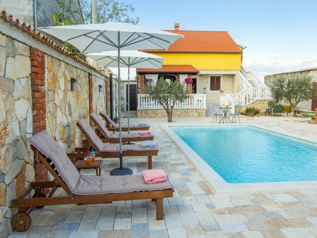 Holiday Home Iva With Pool Sukošan Exteriér fotografie