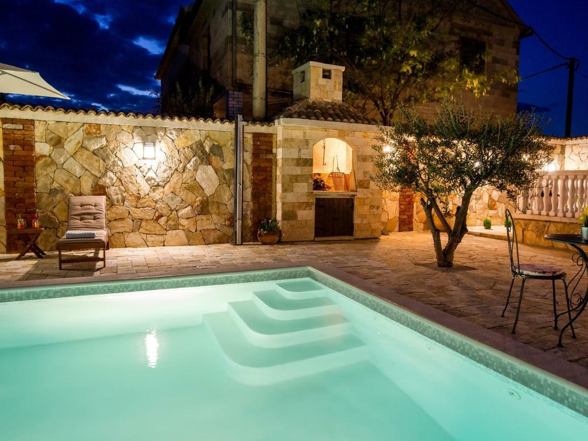 Holiday Home Iva With Pool Sukošan Exteriér fotografie